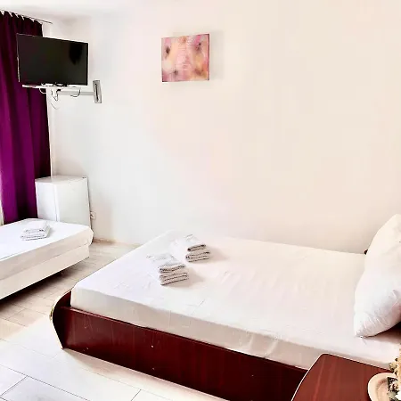 Casa Tin Ultracentral Guest house Costinesti